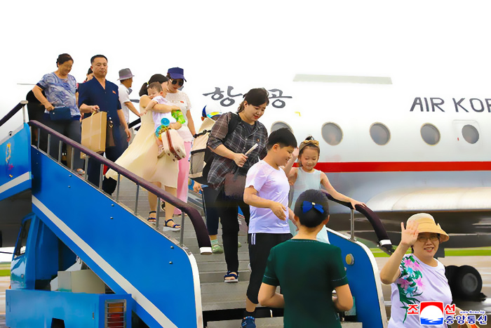 8-인민의 기쁨 넘쳐나는 동해의 명사십리-원산갈마해안관광지구